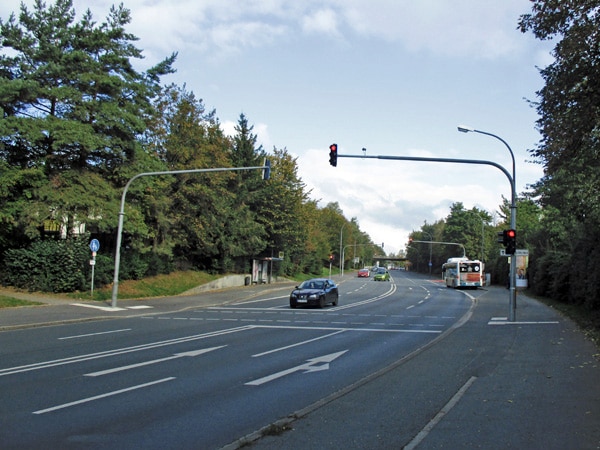 Foto Lichtsignalanlage zur Wegquerung der Albrecht-Dürer-Straße, Blick Richtung Norden