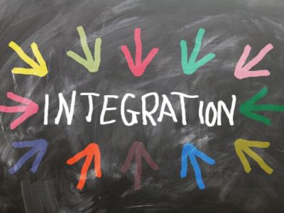 Auf einer Kreidetafel steht das Wort Integration. Quelle: Pixabay