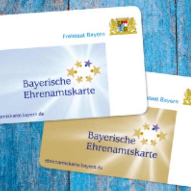 Zwei Ehrenamtskarten