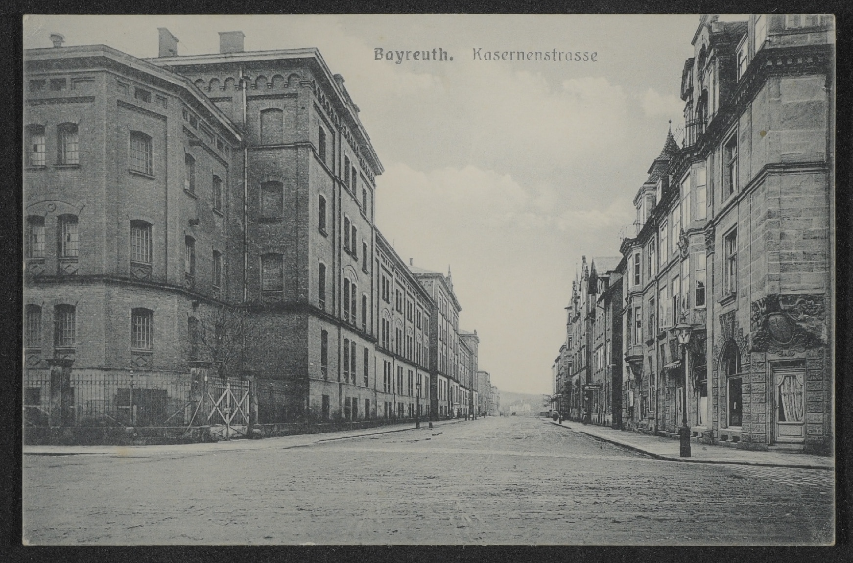 Feldpostkarte aus Bayreuth - Blick Kasernenstraße