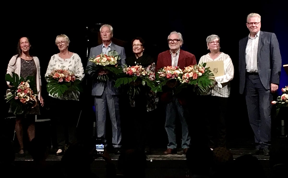 Kulturpreis-DFG-2021 Die Geehrten mit Oberbürgermeister Thomas Ebersberger
