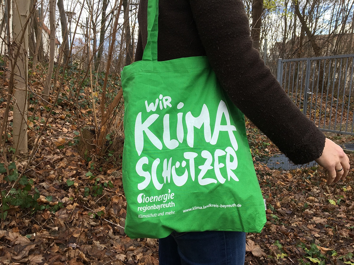 Grüne Tasche mit 'Wir Klimaschützer'