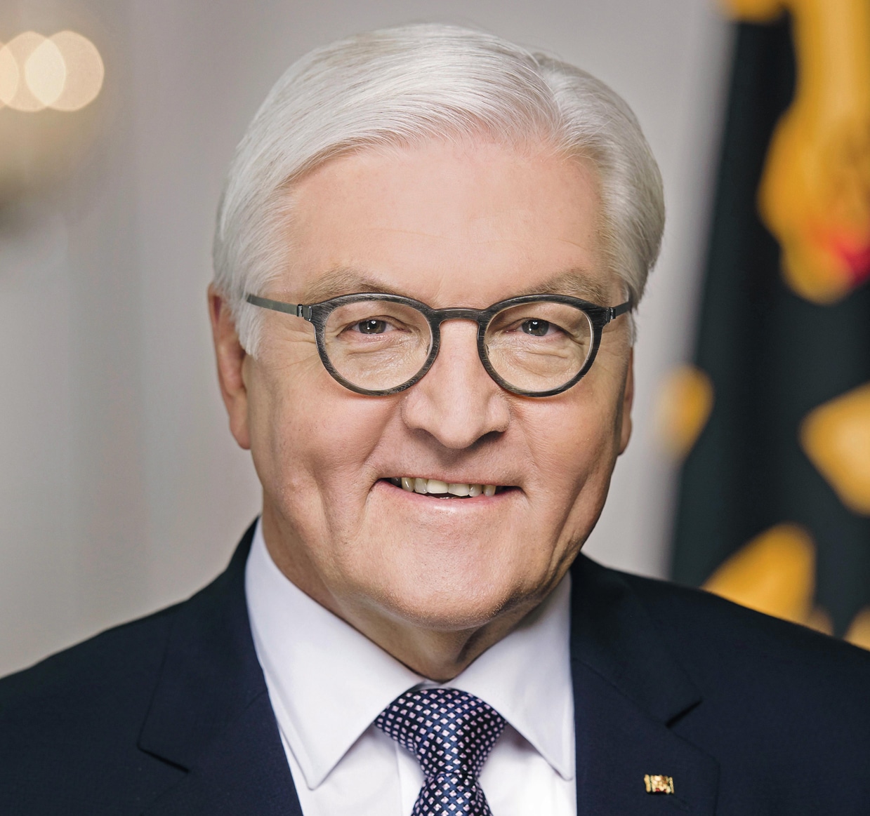 Offizielles-Portraet-Steinmeier.b Bundespräsident Steinmeier.