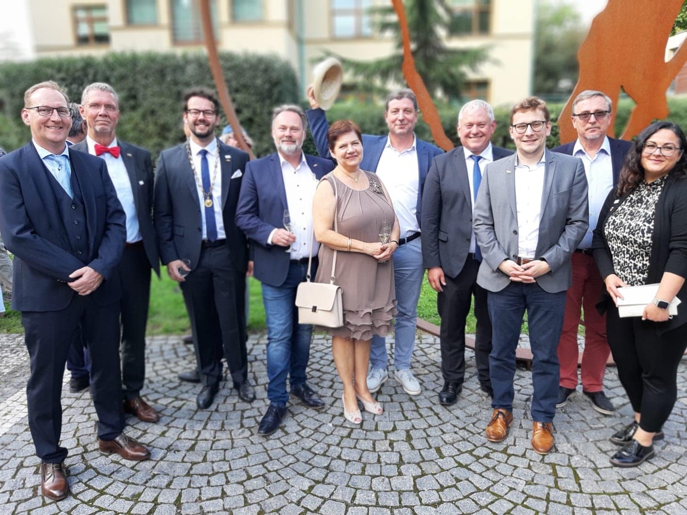 501 Delegation (1) Gruppenbild mit Stadtratsmitgliedern.