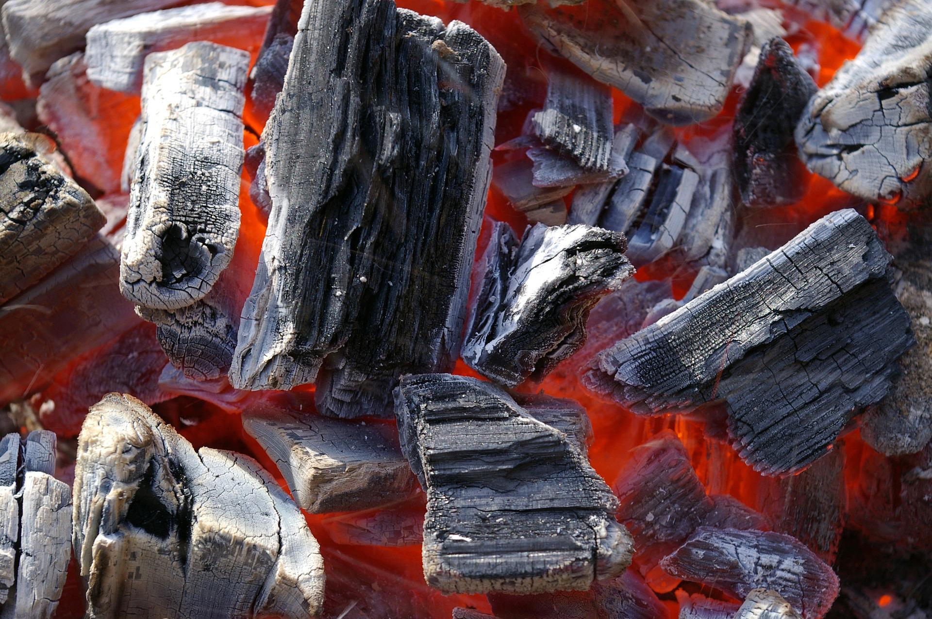 grillkohle Glühende Grillkohle