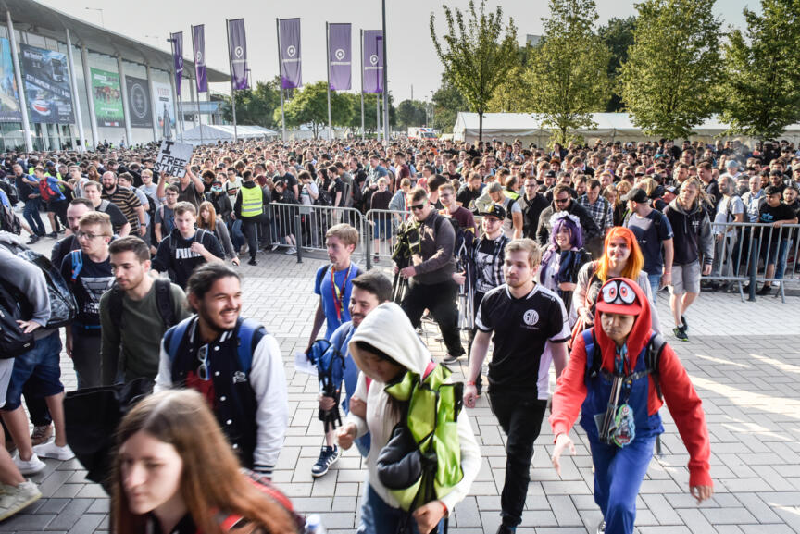 Wie in Vor-Pandemie-Zeiten werden auch 2022 wieder hunderttausende Gamer auf dem Gelände der Kölnmesse versammeln, um Spiele und Spielekultur zu feiern. Impressionen von der Gamescom 2019