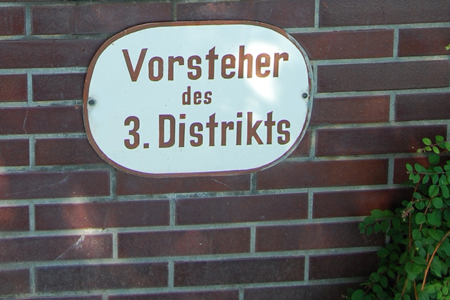 Schild eines Distriktsvorstehers