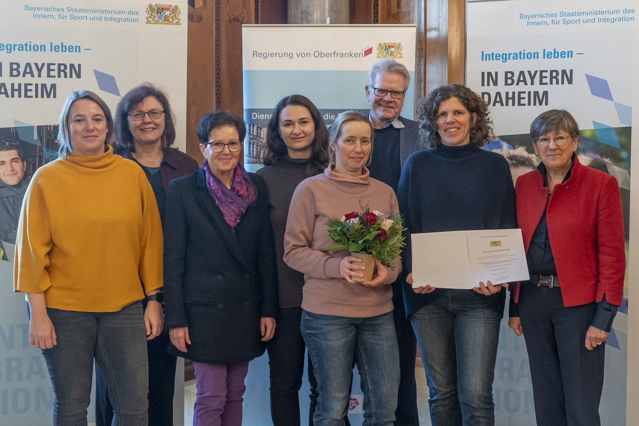 Familienstützpunkt Gruppenbild mit OB Eberberger, MdL Brendel-Fischer und Regierungspräsidentin Piwernetz. | Foto: A. Harbach