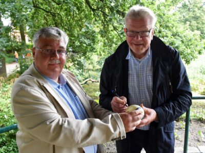 Stadtgartenamtsleiter Pfeifer und OB Ebesberger.