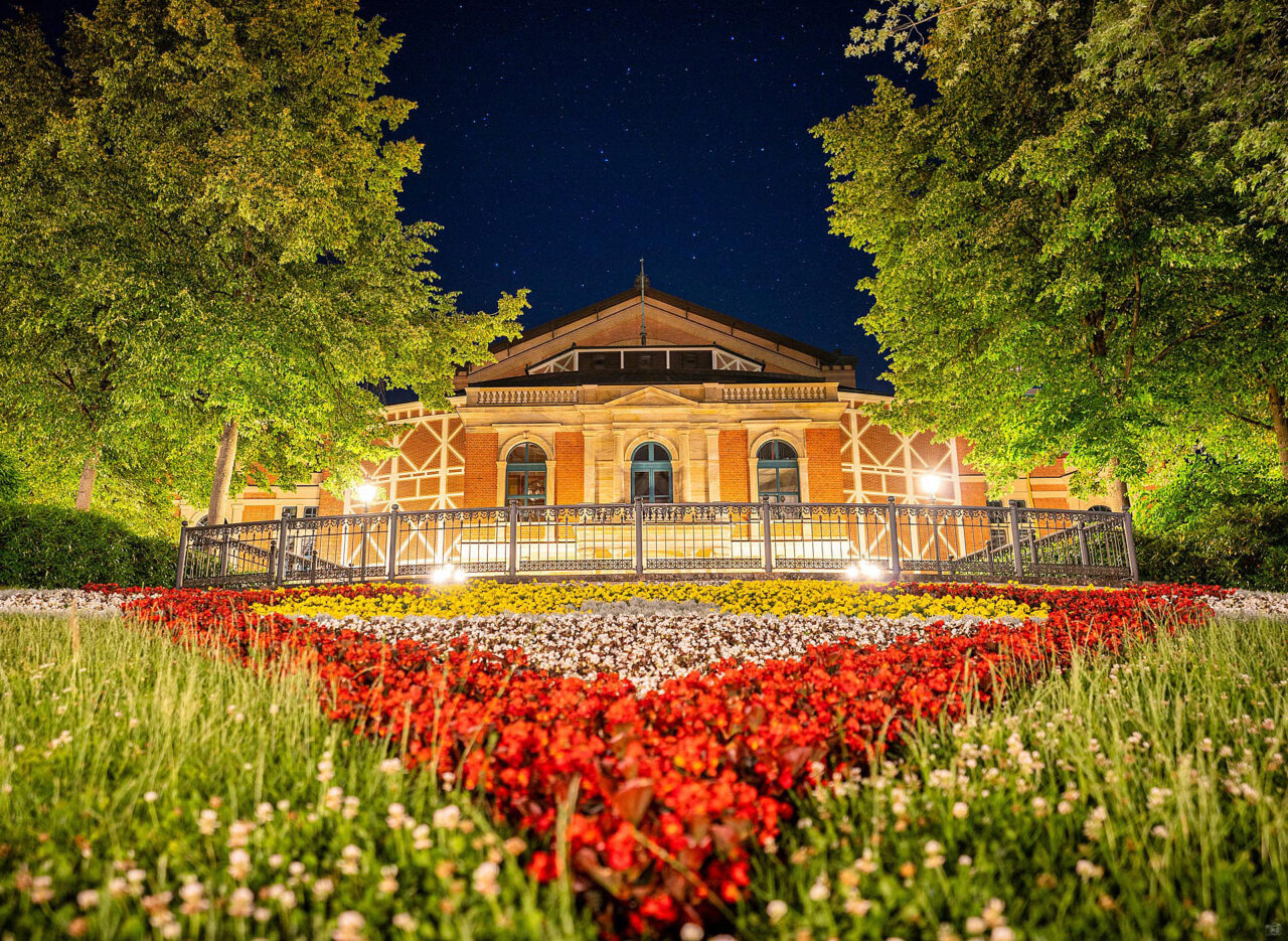 Blick aufs Festpielhaus