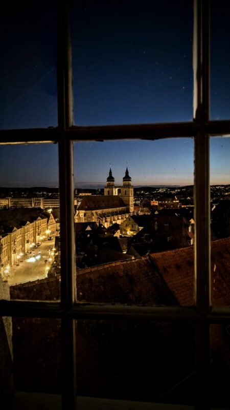 Blick auf Bayreuth bei Nacht