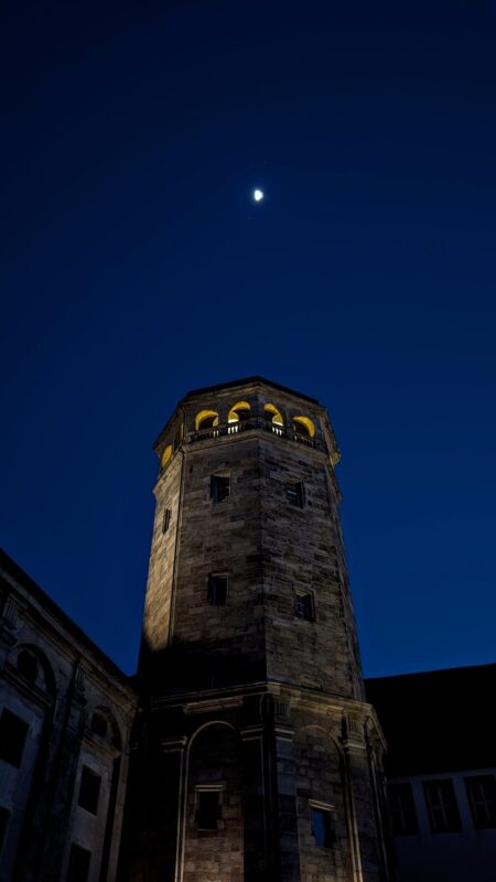 Schlossturm bei Nacht