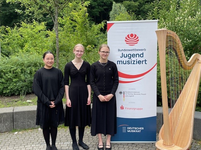 Das Harfentrio Sarah Krauß, Sophie Stepanenko und Emmy Zhang. Foto: Andrea Rieger