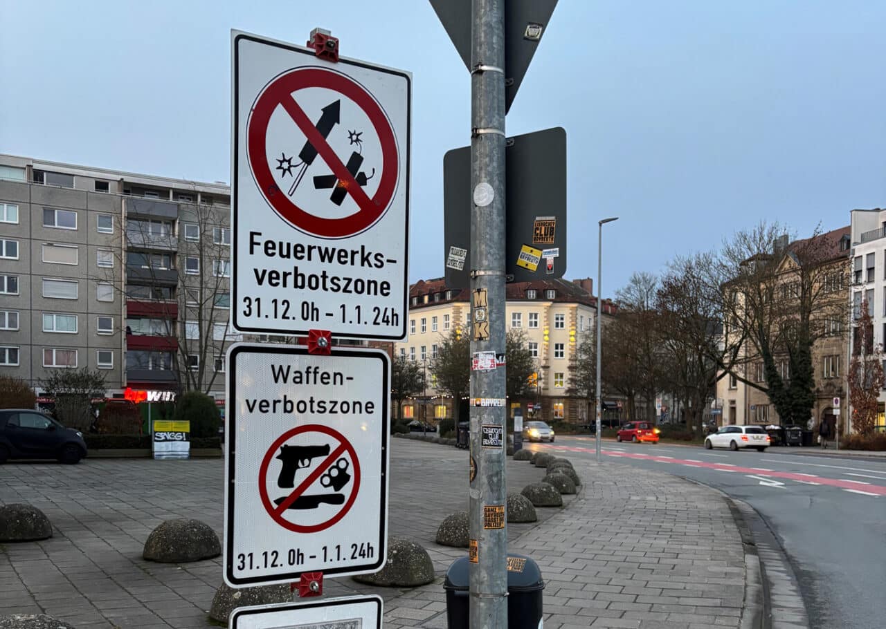 Hinweisschild auf Feuerwerksverbot. | Foto: Stadt Bayreuth