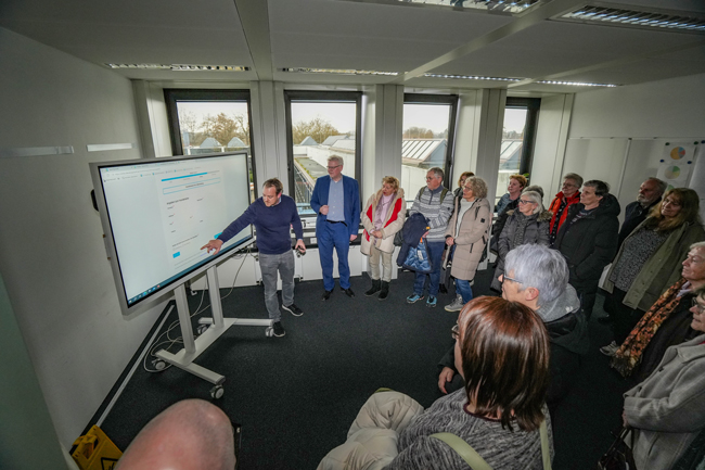 Zahlreiche Besucher nahmen das Angebot wahr und besuchten beim Tag der offenen Tür das neue Verwaltungsgebäude der Stadtverwaltung in der Wilhelm-Pitz-Straße. Foto: Stadt Bayreuth