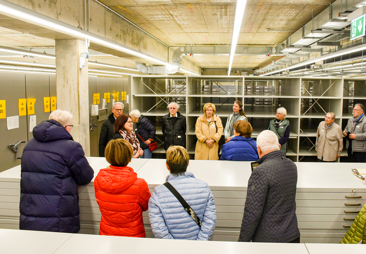 Zahlreiche Gäste nahmen an den Führungen durchs neue Stadtarchiv teil. Foto: Andreas Türk