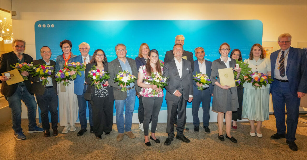 Gruppenbild mit Stadtratsmitgliedern. | Foto: Stadt Bayreuth