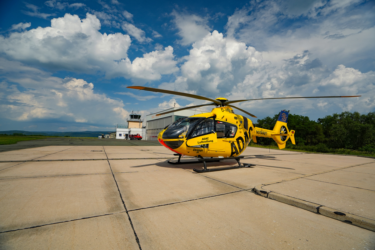 Der ADAC-Rettungshubschrauber Christoph 20 ist am Verkehrslandeplatz Bayreuth stationiert. Foto: Stadt Bayreuth