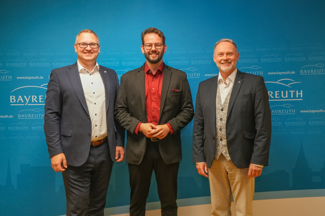 Oberbürgermeister Dr. Andreas Zippel (Mitte) hat sich mit seinen beiden Stellvertretern, 2. Bürgermeister Stefan Schuh (links) und 3. Bürgermeister Thomas Bauske (rechts) auf eine grundsätzliche Aufgabenverteilung verständigt. | Foto: Stadt Bayreuth